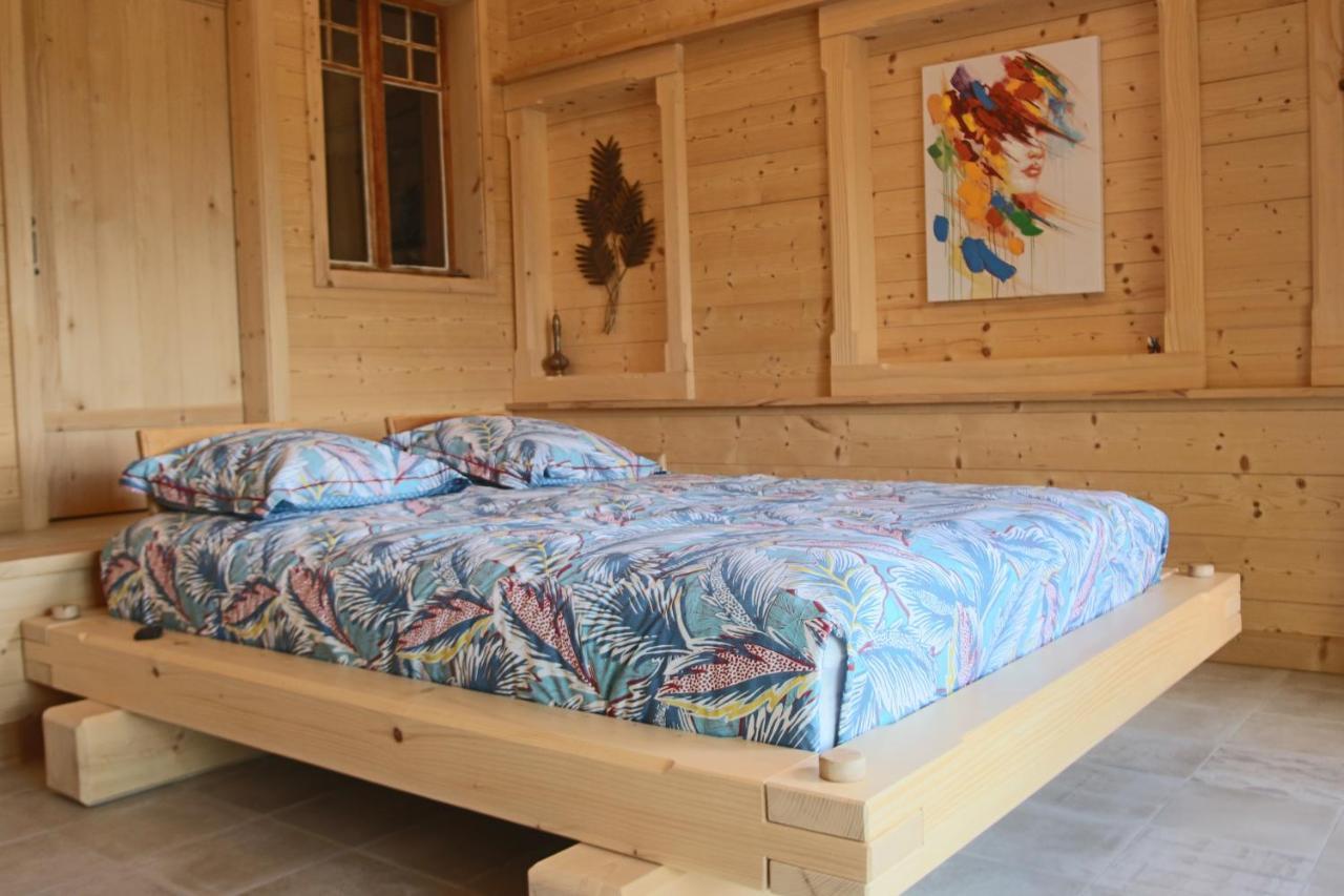 Les Abeilles Bed & Breakfast Romont Exterior photo