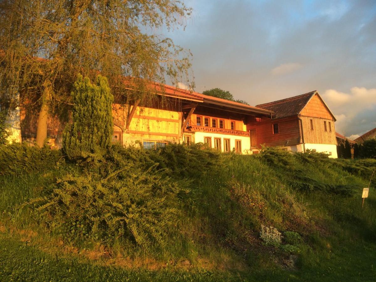 Les Abeilles Bed & Breakfast Romont Exterior photo